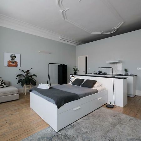 Baixa24 •P2R• Bright Apt In Vibrant Downtown Порту Екстер'єр фото